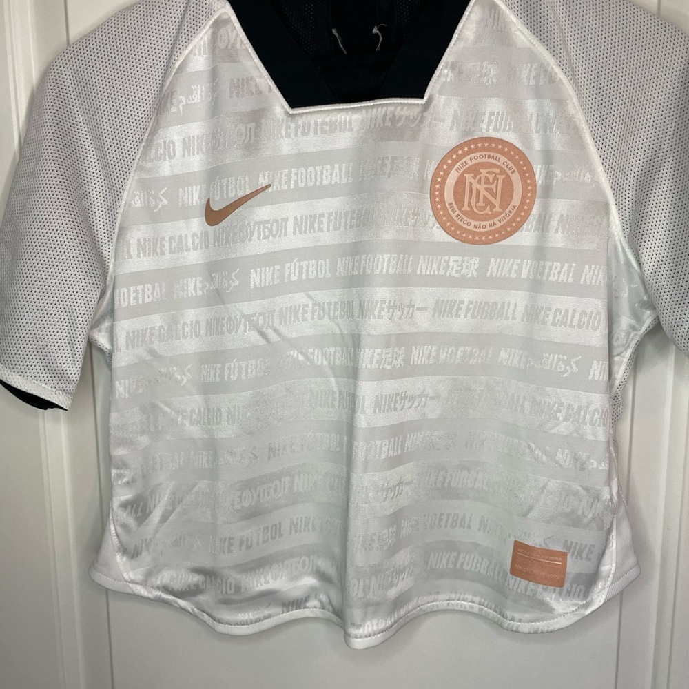 Nike F.C. Women's Crop Jersey Size Small Reversible - Picture 8 of 11